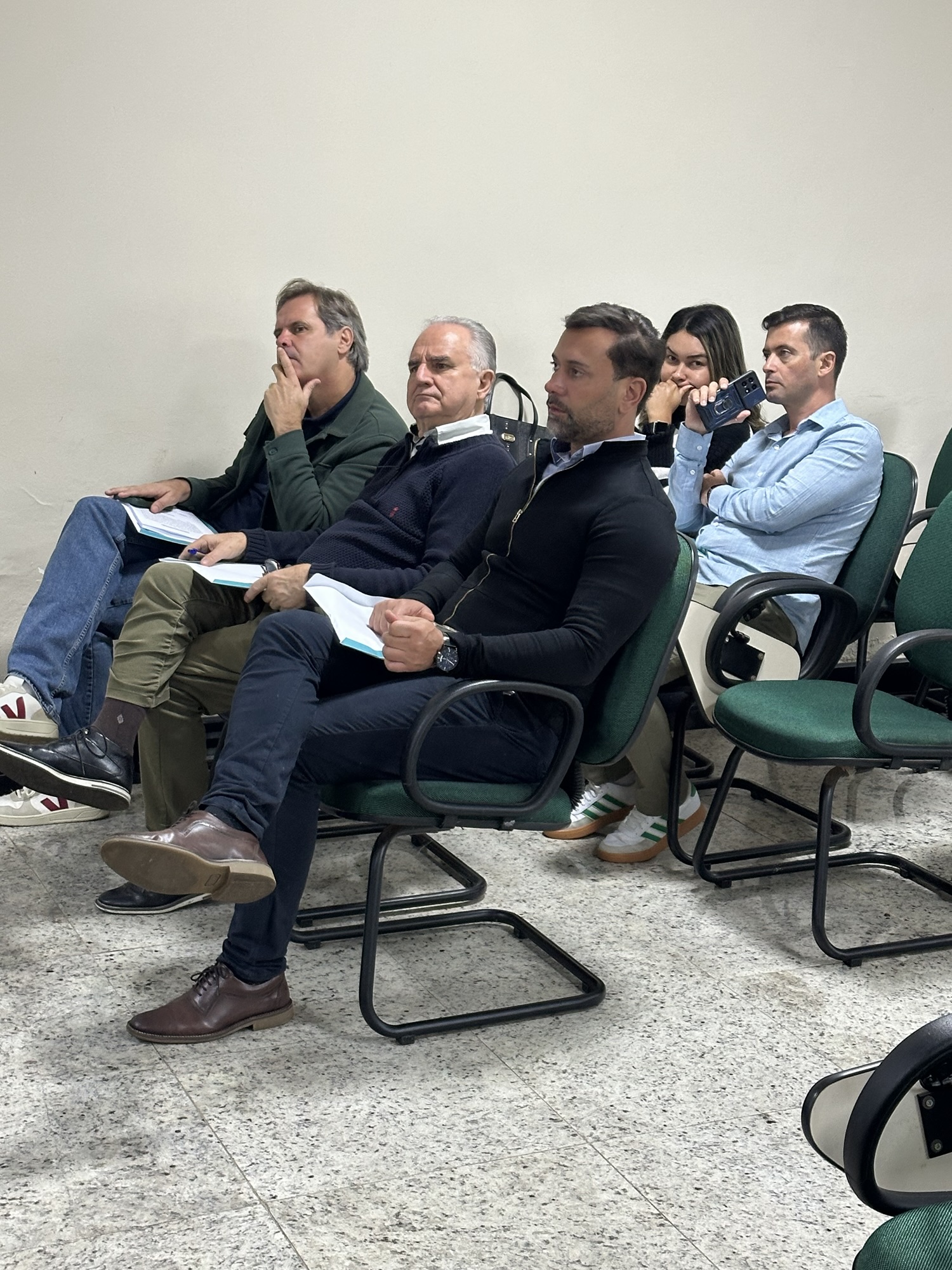 Os prefeitos dos municípios filiados à Amepi se reuniram para a 4ª ASSEMBLEIA DO CONSMEP, nessa manhã de terça-feira 12 de agosto