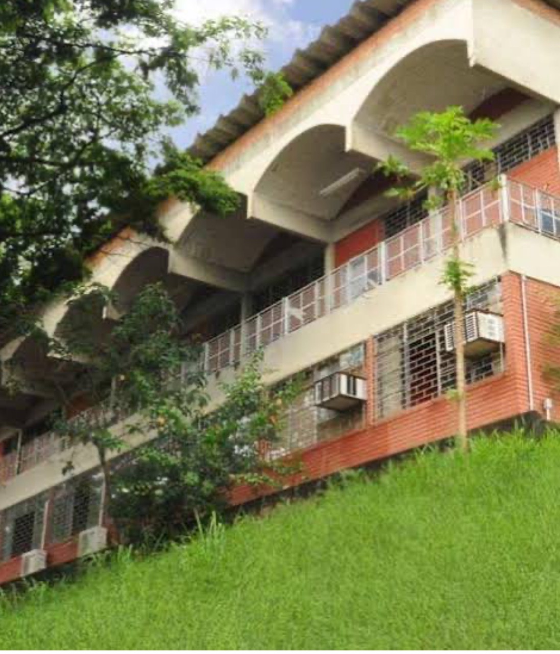 Furto na UEMG em João Monlevade Revolta Estudantes