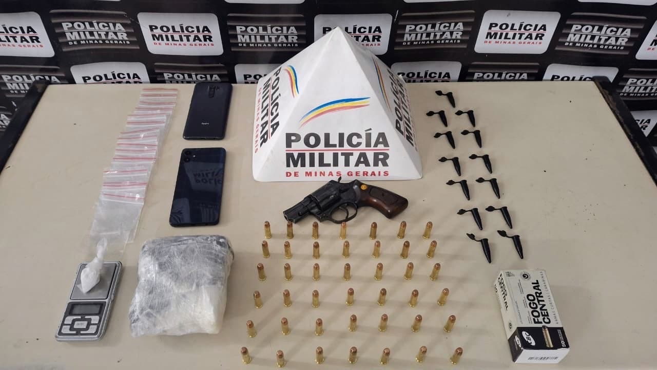 Polícia Militar prende jovem por porte ilegal de arma e tráfico de drogas