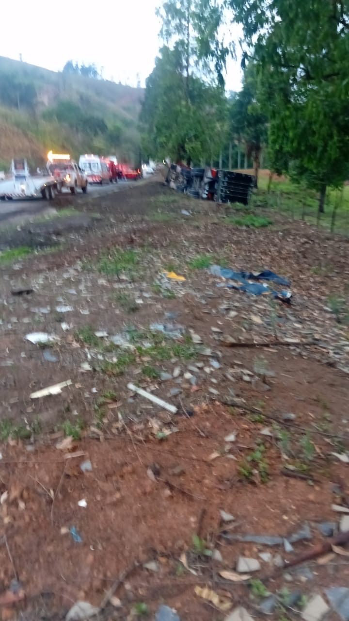 Motorista morre próximo ao corte de pedras em grave acidente na BR-381, em João Monlevade