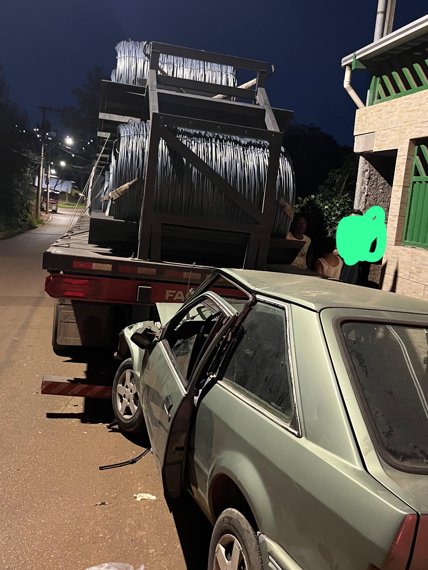 Mulher morre após bater carro em Carreta no Bairro Santo Hipólito em João Monlevade