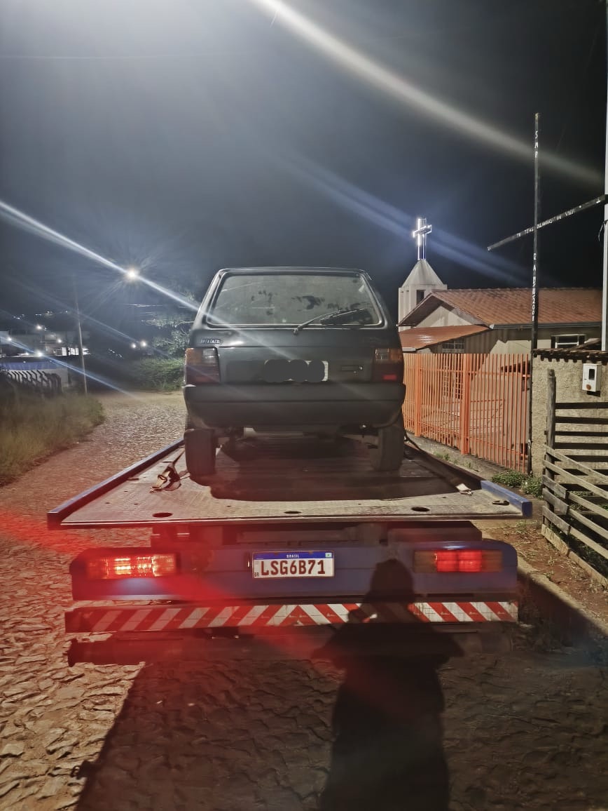 Polícia Militar recupera veículo furtado no bairro Sion, em João Monlevade