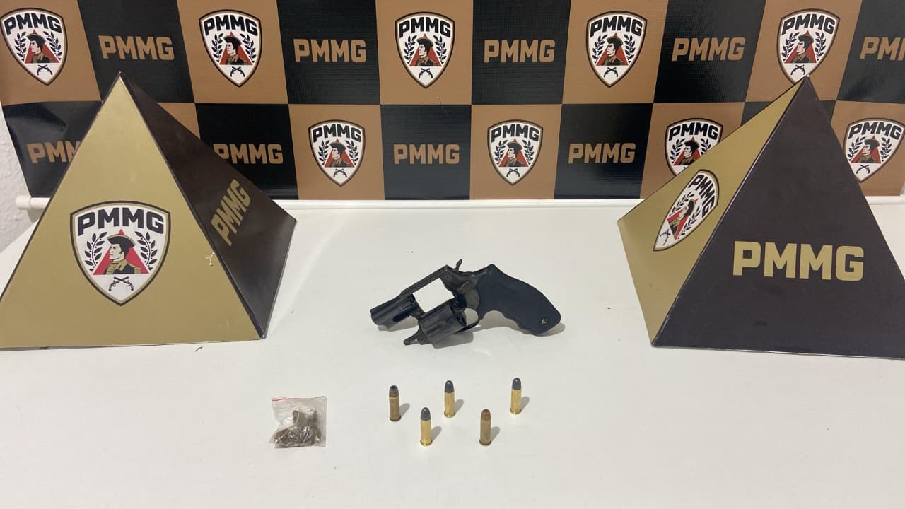 TIMÓTEO – POLÍCIA MILITAR PRENDE AUTOR POR PORTE ILEGAL DE ARMA DE FOGO, VEÍCULO CLONADO E CORRUPÇÃO DE MENOR