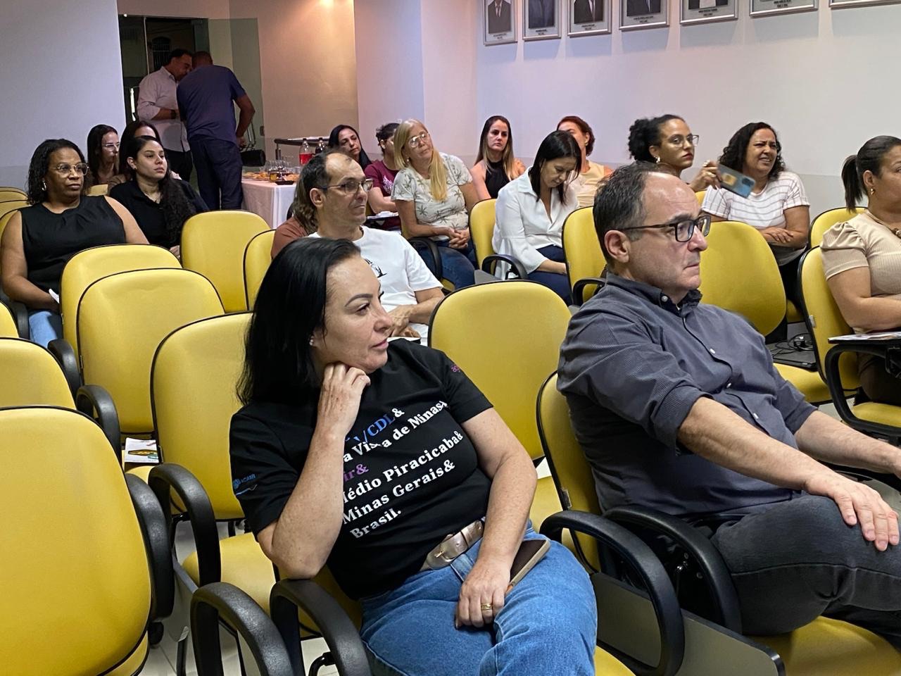 Amepi, Consmepi e Agir: Seminários querem ampliar participação de empresas da região nas compras públicas